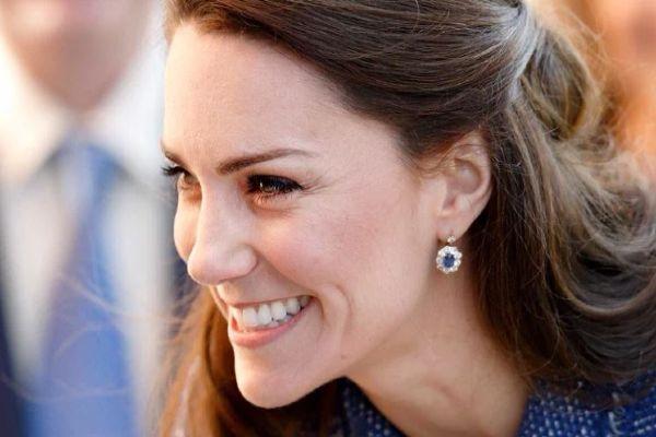The Duchess of Cambridge dazzles in lace Alexander McQueen gown