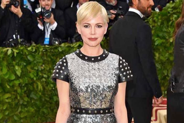 Michelle Willliams and Thomas Kail are engaged and expecting their first child