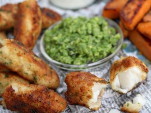 Cod fingers with mushy peas and roasted sweet potatoes