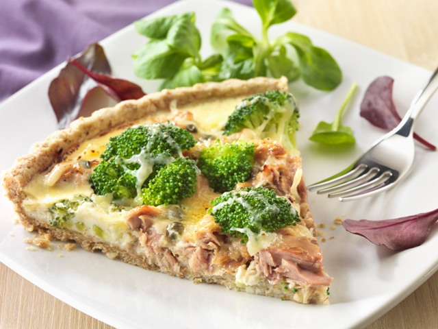 Tuna and broccoli quiche