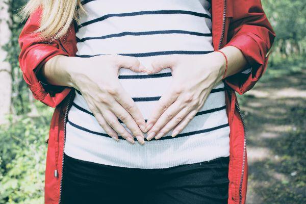 These are the most common pregnancy cravings - but what do they mean?