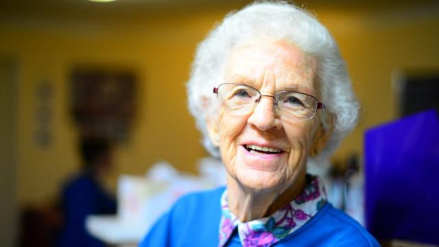 HSE urges ALL people over-70s to stay indoors