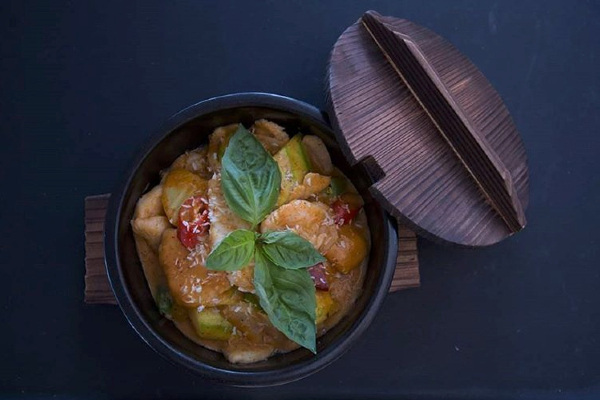Eatzen: The hot new date spot to take hubby for a delicious dinner