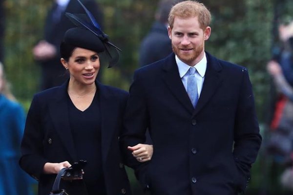 Duchess Meghan hints at her due date during Christmas outing