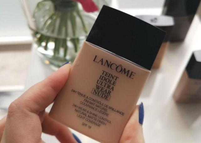 We took the latest €40 high-end your skin but better foundation for a test drive