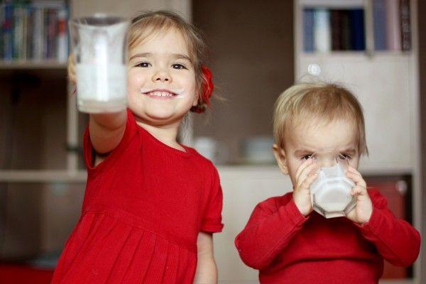 Firstborn kids are smarter than their younger siblings, says study