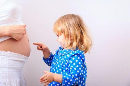 10 things that will make your life SO much easier in the first trimester