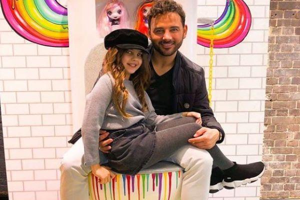 Ryan Thomas daughter sobs as she finds out shell be a big sister