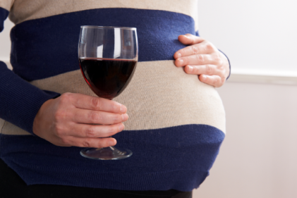 Drinking during pregnancy can cause low birth weight, experts warn