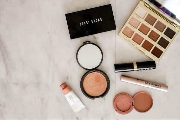 I am the mum who wears make-up every single day- this is why
