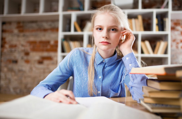 Basic essay writing tips for young students