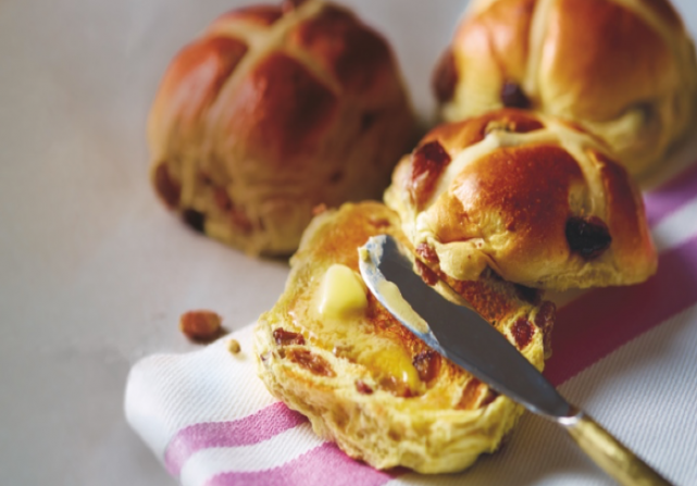 Recipe: Embrace the Easter ‘spirit’ with Spiced Rum Hot Cross Buns