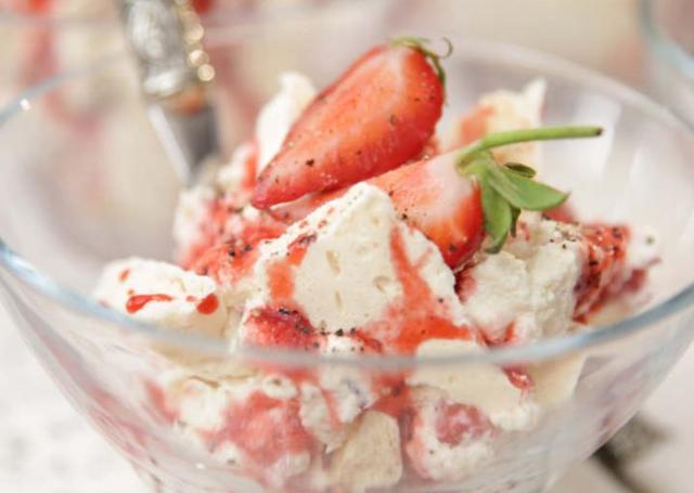 Recipe: Strawberries and Cream Eton Mess with a twist