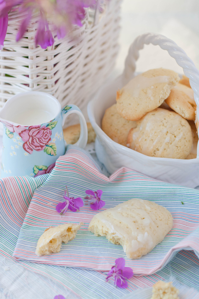 Lemon biscuits