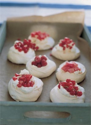 Mini pavlovas | MummyPages.ie