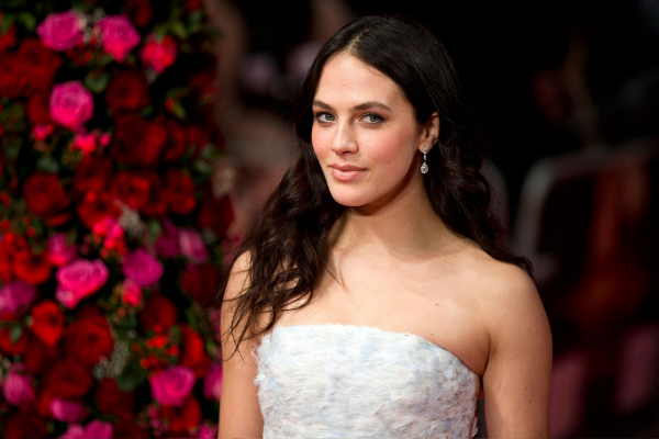 Downton Abbey Star Jessica Brown Findlay Looked Stunning For 