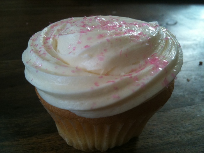 Strawberry and cream cupcakes