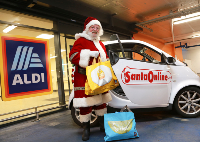 Aldi Ireland to give 100 families the chance to chat with Santa online