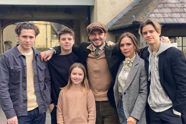 Victoria Beckham shares hilarious bloopers from family Christmas card shoot