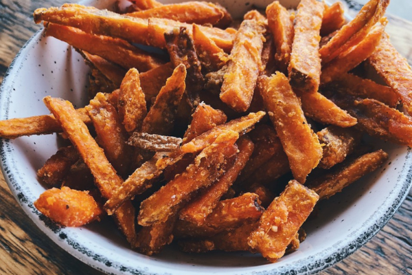 This crispy sweet potato fries recipe is an absolute MUST-TRY 