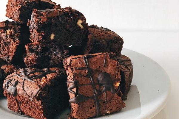 Recipe: These Cookies & Cream Brownies are the perfect weekend bake