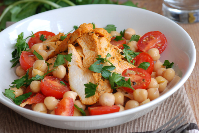 Harissa chicken with chickpea salad