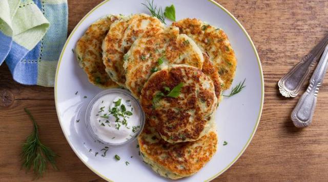 Your new lunchtime obsession: Vegan stuffed potato cakes