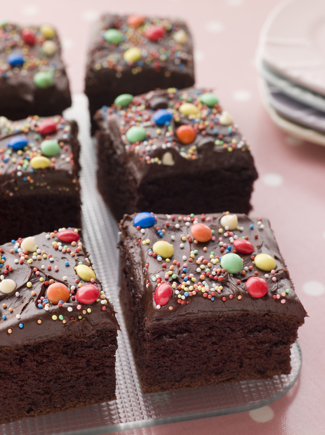 Sticky brownie tray bake