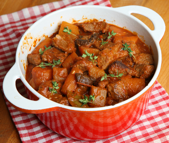 Beef with red wine and carrots