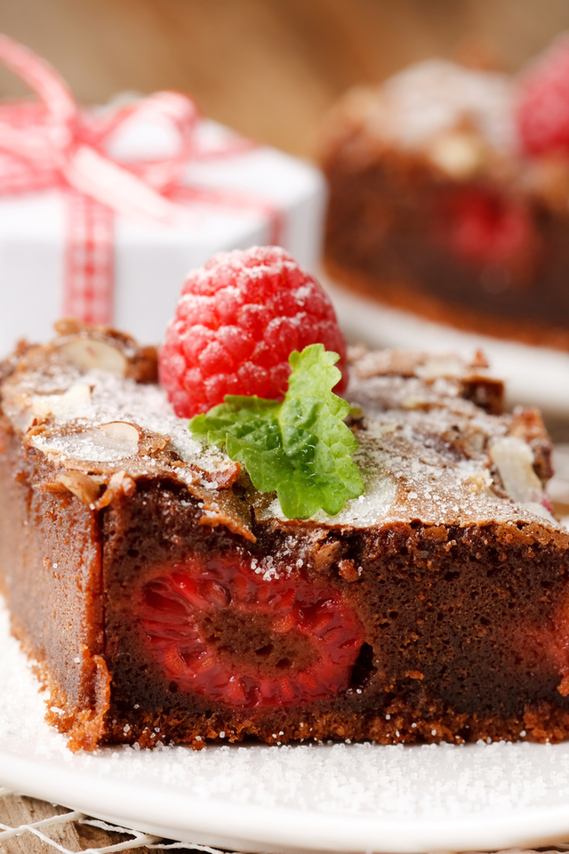 Chocolate and raspberry brownies