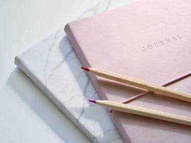 This mums Lifetime Memory Journal business idea is so sweet