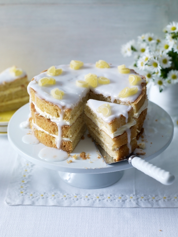 Elderflower and lemon drizzle cake