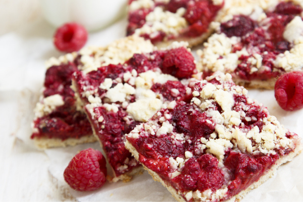 Recipe: These raspberry & oat squares are the perfect afternoon treat