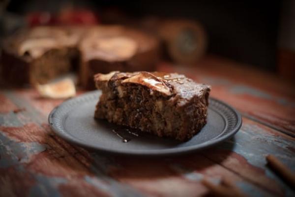Monday bakes: Warming apple-cinnamon cake with caramel drizzle
