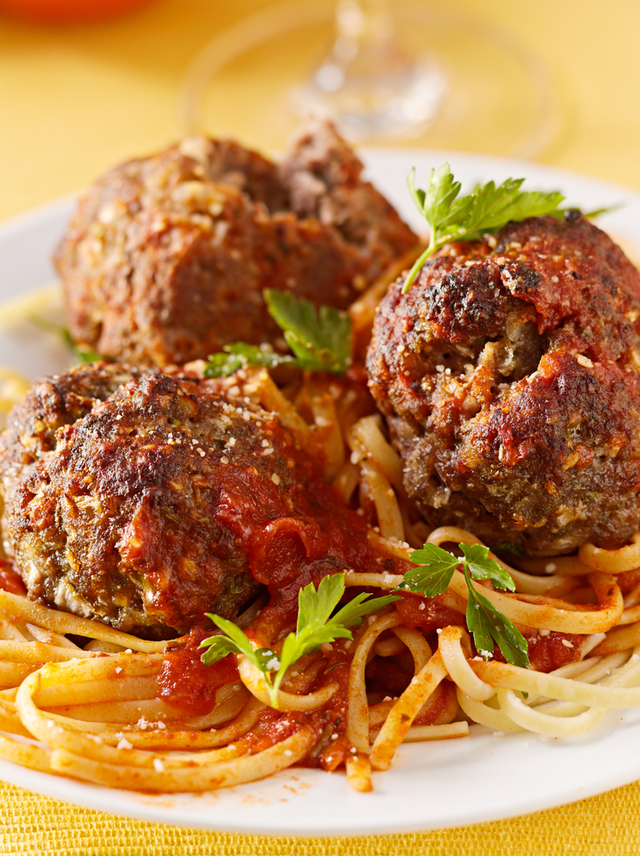 Mozzarella meatballs and spaghetti