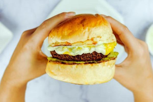 Chickpea, garlic and red onion patties: The tastiest veggie burger recipe 
