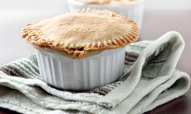 Ale and mushroom pie