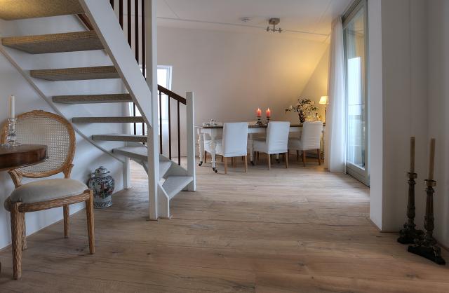 Top interior trend: reclaimed Dutch railway sleeper oak wooden floors