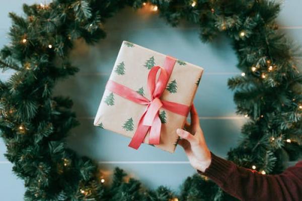Cut down on waste this Christmas with this sustainable gift guide!