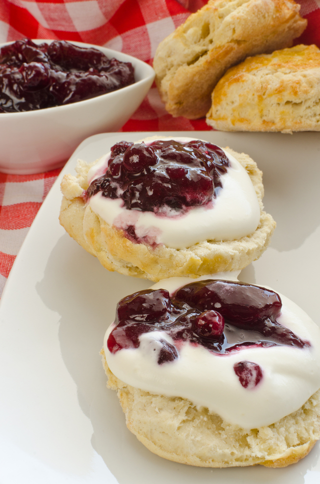 Easy fluffy scones