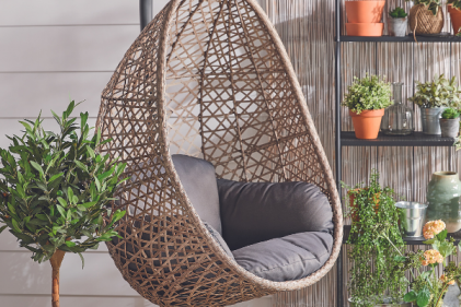 Aldi Ireland are bringing back their much-loved Hanging Egg Chair