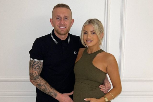 Irish Influencer Claudine Kehoe & fiancé Ryan welcome the birth of their first child