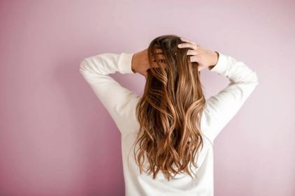 Benefits of using a scrub cleanser in your hair