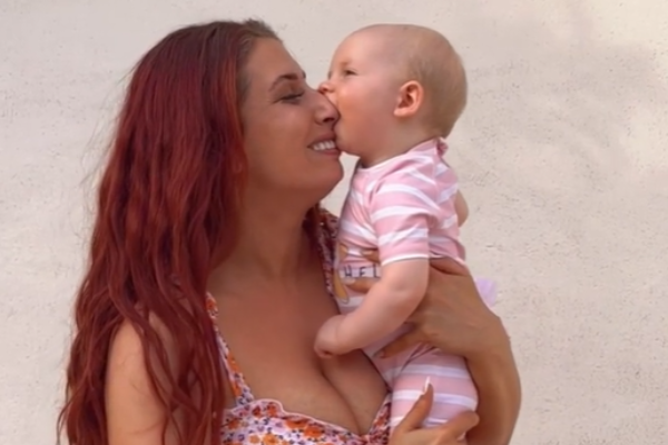 Stacey Solomon shares real & relatable post as she poses in a bikini with daughter Rose
