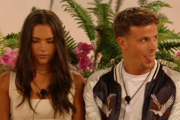 Women’s Aid release statement about misogyny & controlling behaviour on Love Island