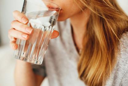 How drinking plenty of water can help your skin remain youthful