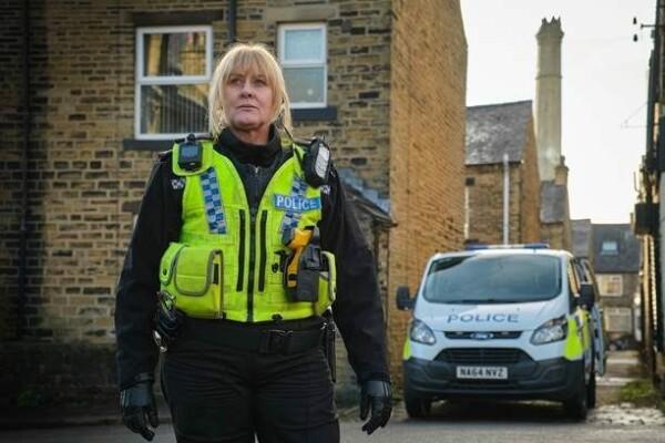 Happy Valley star Con O’Neill teases ‘extraordinary’ finale as ending looms