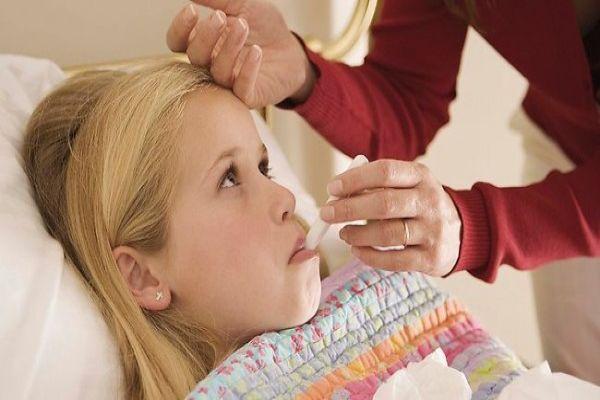 Chief Medical Officer urges parents to keep children off school if they become sick