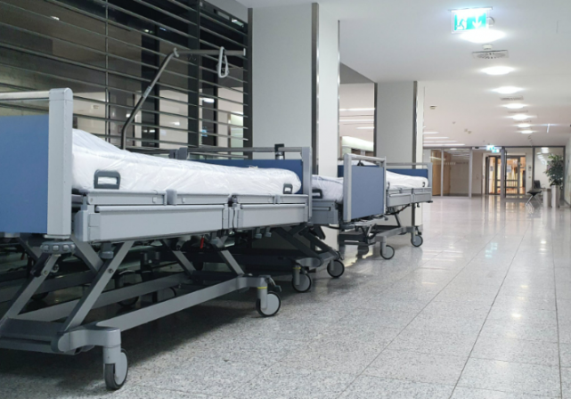 Irish nurses warn of ‘dangerous’ winter ahead as hospital overcrowding worsens