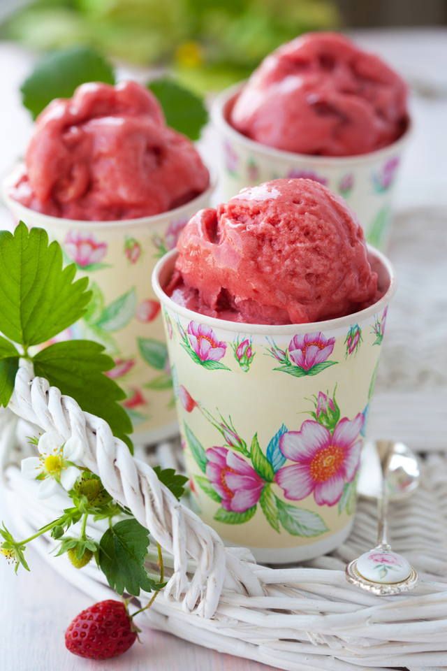 Strawberry sorbet